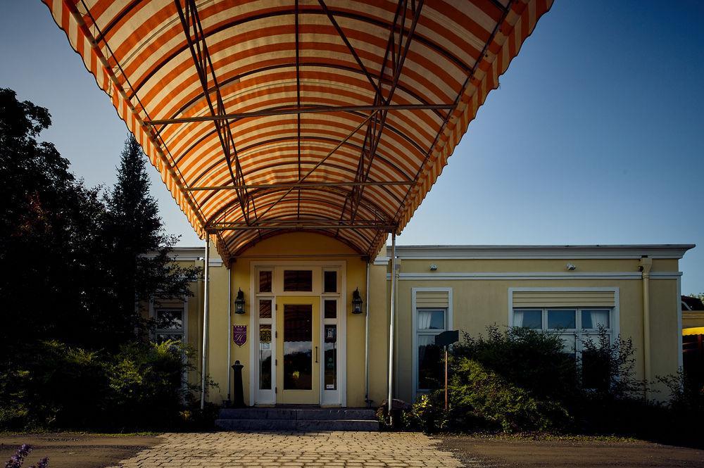 Auberge West Brome Екстериор снимка