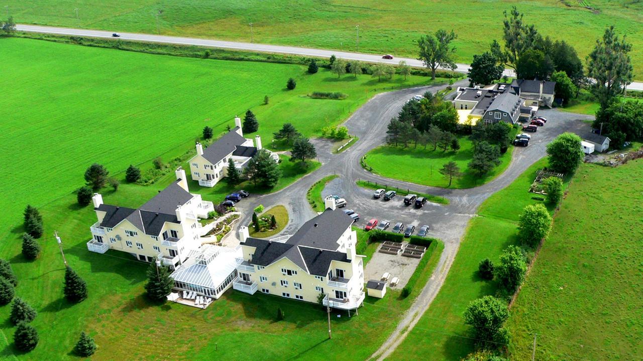 Auberge West Brome Екстериор снимка