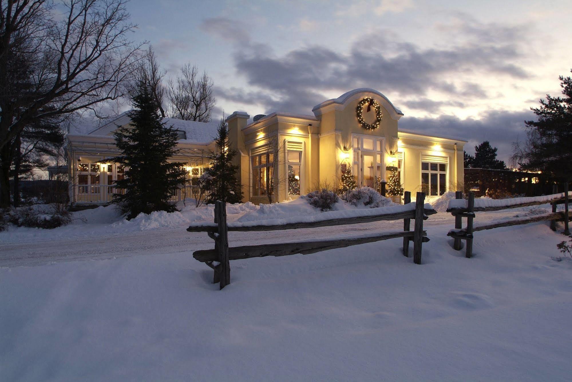 Auberge West Brome Екстериор снимка